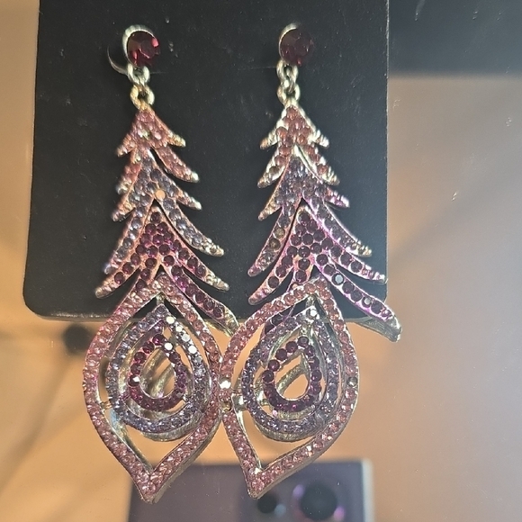 Elegant Pink and Silver Dangle Earrings - Picture 1 of 4